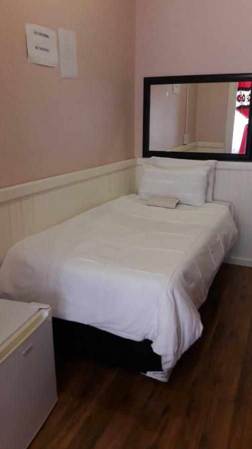 Matatiele Beverly Corner Lodge מראה חיצוני תמונה